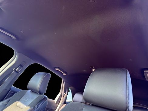 Used 2022 Ford Edge ST image 24