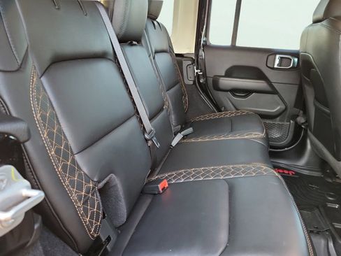 Certified 2021 Jeep Wrangler Unlimited Sahara image 17