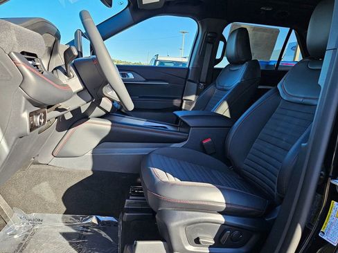 New 2026 Ford Explorer ST-Line w/ ST-Line Street Pack image 10