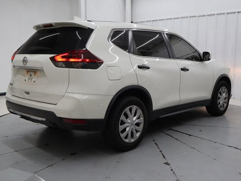 Used 2020 Nissan Rogue S image 4