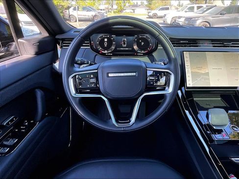 Used 2025 Land Rover Range Rover Sport S image 7