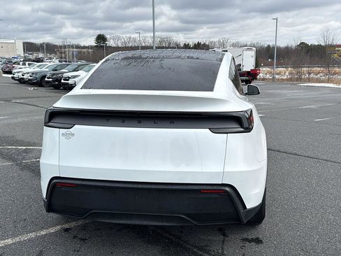 Used 2026 Tesla Model Y Base image 7