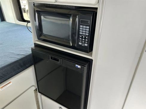 Used 2019 Ford Transit 250 250 Van Med. Roof w/Sliding Pa image 16