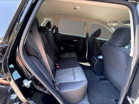 Certified 2026 Nissan Rogue SV FWD image 24