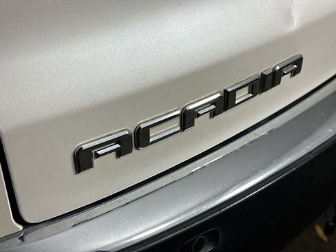 Used 2012 GMC Acadia SLE image 7