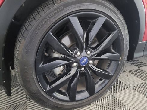 Used 2017 Ford Escape Titanium FWD image 31
