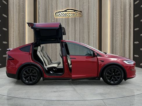 Used 2022 Tesla Model X AWD/4WD image 32