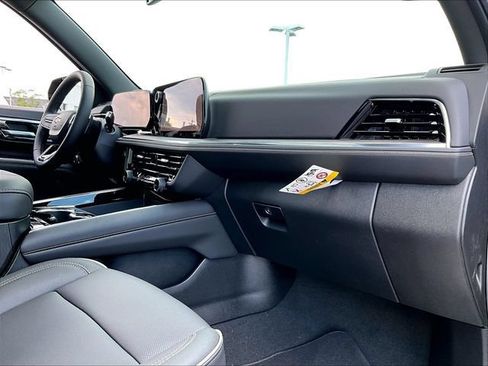 New 2026 Chevrolet Tahoe Premier w/ Sun And Tow Package AWD/4WD image 9