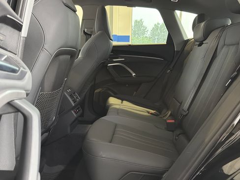 Used 2025 Audi Q5 Prestige AWD/4WD image 32