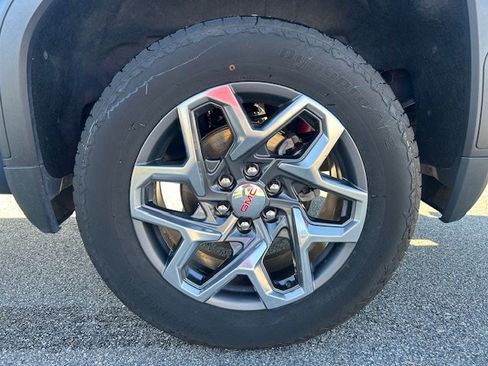 Used 2023 GMC Sierra 1500 SLT w/ SLT Premium Package image 8