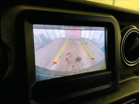 Used 2021 Jeep Wrangler Sport AWD/4WD image 19