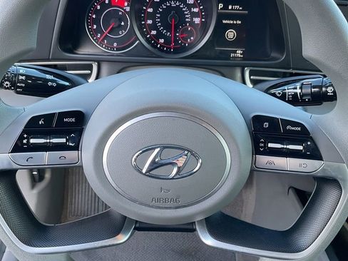 Used 2023 Hyundai Elantra SEL w/ Preferred Accessory Package image 15