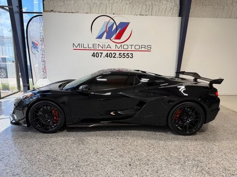 Used 2025 Chevrolet Corvette Z06 w/ Z07 Performance Package RWD image 15