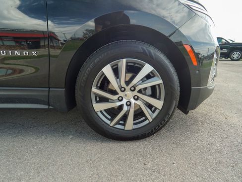 Used 2023 Chevrolet Equinox Premier FWD image 12