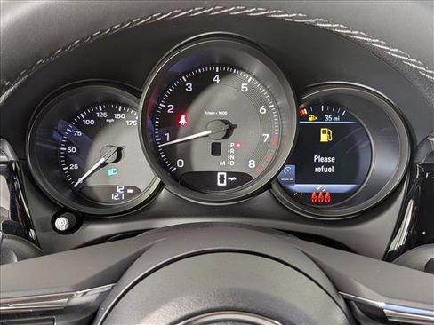 New 2026 Porsche Macan image 16