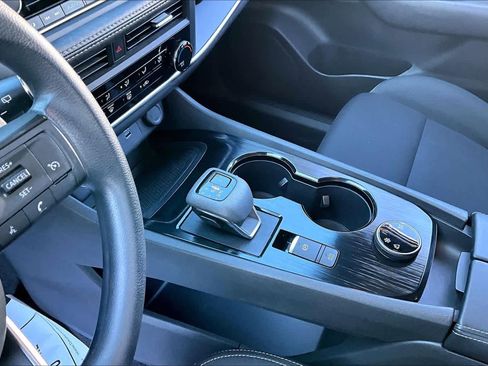 Certified 2023 Nissan Rogue S image 15