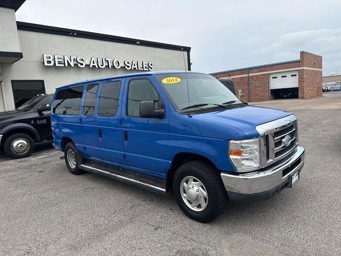 Used 2014 Ford E-350 and Econoline 350 XLT image 4