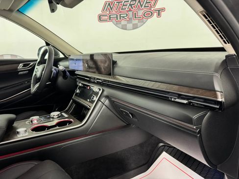 Used 2025 Genesis GV80 2.5T Advanced image 12