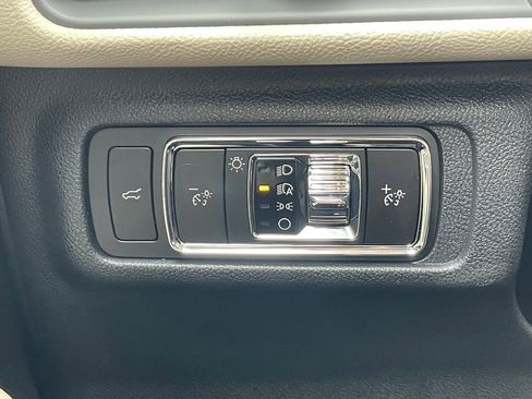 New 2025 Lincoln Corsair Reserve image 16