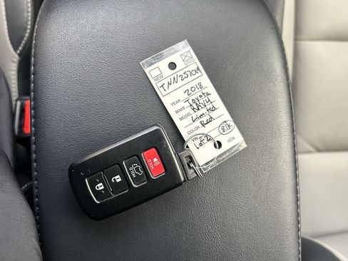 Certified 2018 Toyota RAV4 Limited image 34