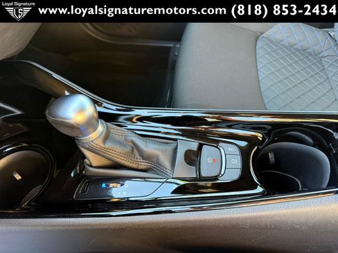 Used 2020 Toyota C-HR XLE FWD image 26