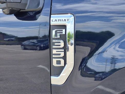 Used 2022 Ford F350 Lariat w/ Lariat Ultimate Package AWD/4WD image 22