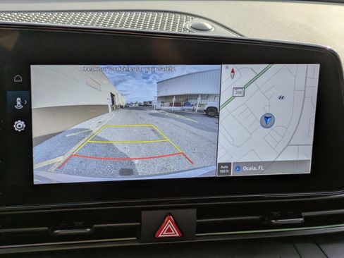 Certified 2025 Hyundai Elantra SEL FWD image 18