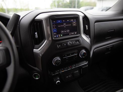 Used 2022 Chevrolet Silverado 1500 Custom AWD/4WD image 15