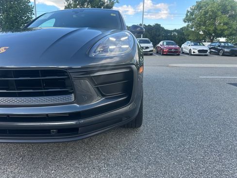 Used 2022 Porsche Macan AWD/4WD image 25