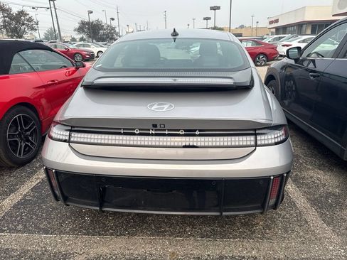 Used 2024 Hyundai Ioniq 6 SE RWD image 3
