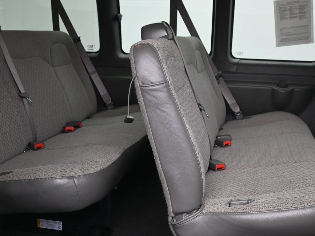 Certified 2024 Chevrolet Express 3500 LT w/ LT Preferred Equipment Group RWD image 11
