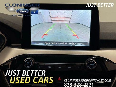 Used 2020 Ford Escape SE image 28