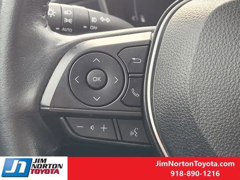 Used 2023 Toyota Corolla Cross XLE image 30