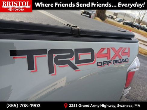 Used 2022 Toyota Tacoma TRD Off-Road image 39
