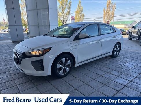 Used 2019 Hyundai Ioniq Plug-In Hybrid image 15