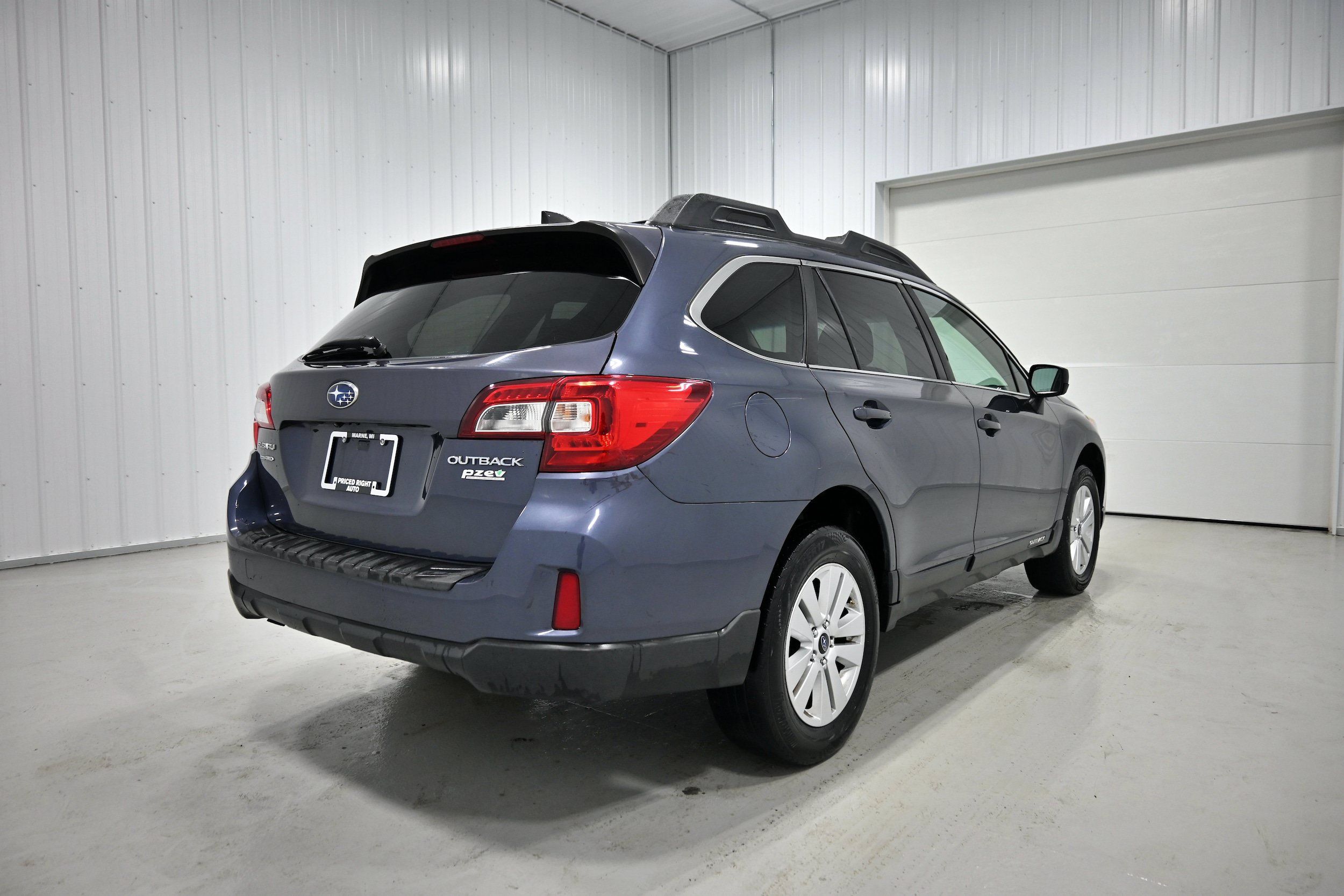 Used 2017 Subaru Outback 2.5i Premium AWD/4WD image 28
