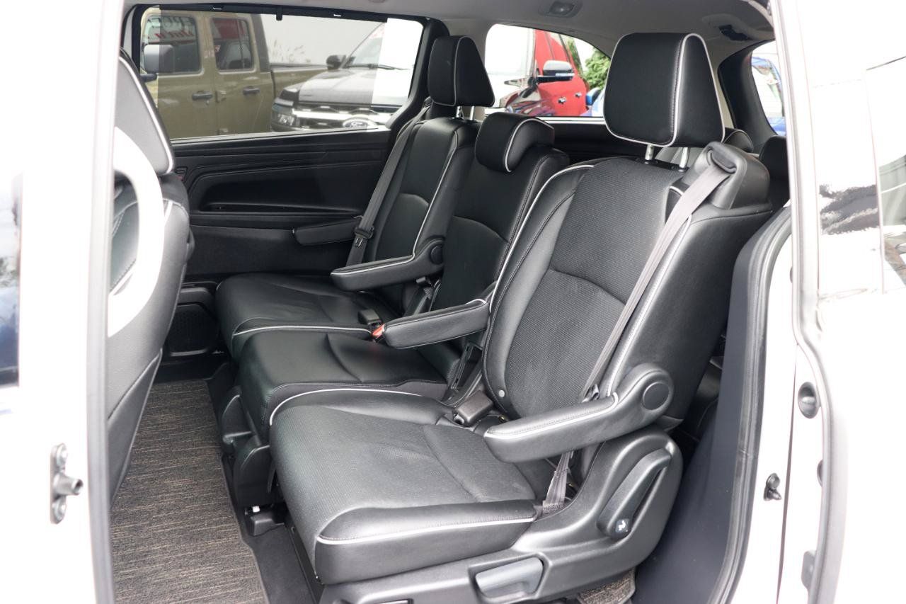 Used 2026 Honda Odyssey Elite image 12