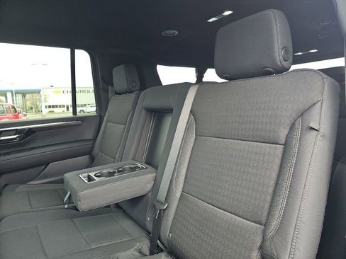 New 2026 Chevrolet Suburban LS image 28