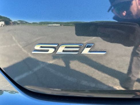 Used 2022 Ford Edge SEL w/ Convenience Package AWD/4WD image 37
