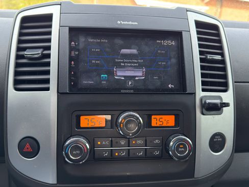 Used 2019 Nissan Frontier PRO-4X AWD/4WD image 17
