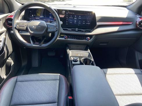 Used 2025 Chevrolet Equinox RS w/ Safety and Technology Package FWD image 12