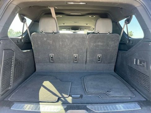 Used 2023 Chevrolet Suburban Premier image 39