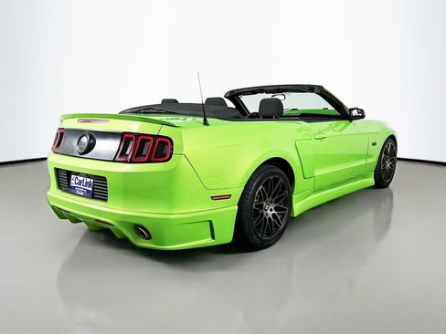 Used 2014 Ford Mustang GT RWD image 8