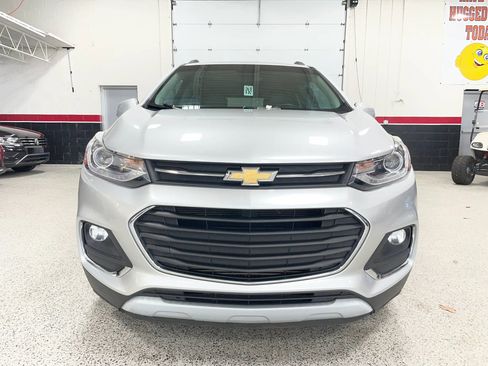 Used 2017 Chevrolet Trax LT w/ LT Convenience Package FWD image 10