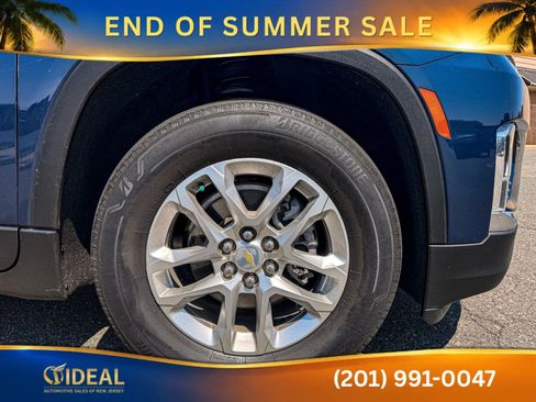 Used 2022 Chevrolet Traverse LS FWD image 33