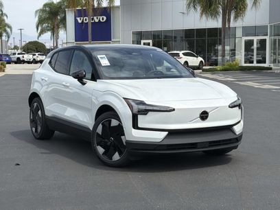 New 2026 Volvo EX30 Ultra w/ Climate Package