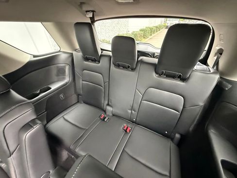 New 2026 Nissan Pathfinder SL w/ SL Premium Package AWD/4WD image 18