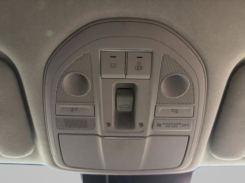 Used 2019 Genesis G70 3.3T Advanced w/ Prestige Package image 18