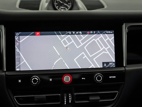 New 2026 Porsche Macan image 22