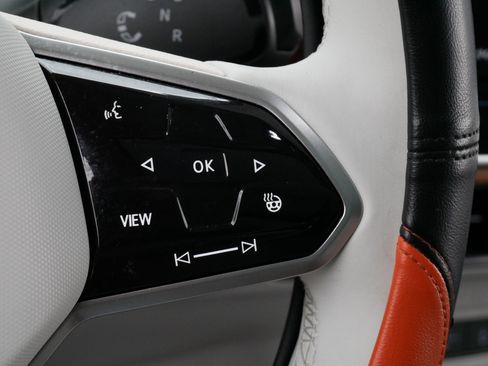Certified 2025 Volkswagen ID. Buzz 1st Edition RWD image 25